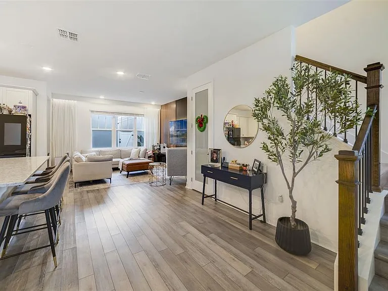 2224 Celebration Blvd — Photo 22