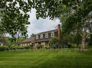912 Kimberwicke Rd, Mc Lean, VA 22102