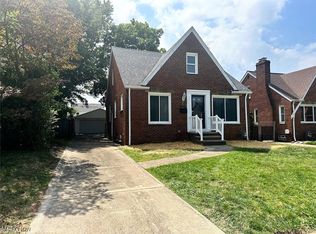 6307 Brownfield Dr, Parma, OH 44129