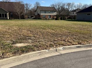 136 Deeter Dr, Clayton, OH 45315