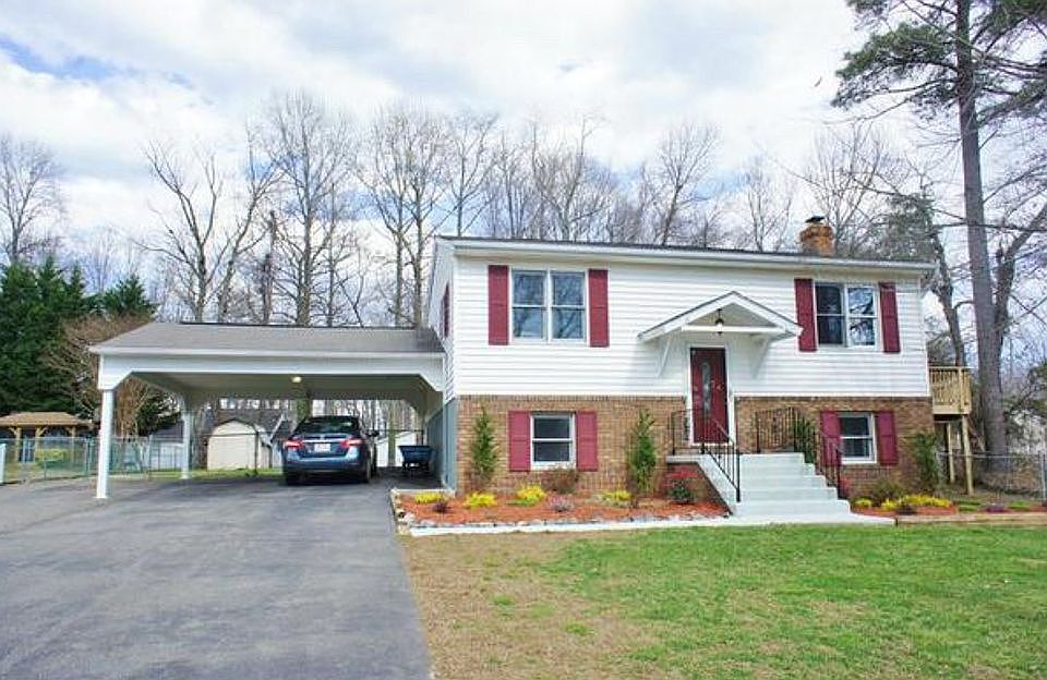 1st image of 8218 Heron Ln