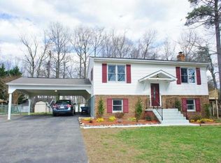 8218 Heron Ln, Lusby, MD 20657
