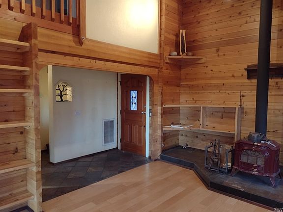 5th image of 9516 Lassen Dr