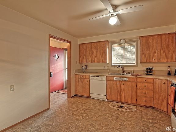 3rd image of 4411 106th Pl NE