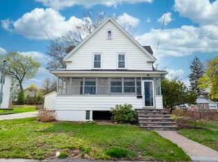2 Sherbrook Ave, Worcester, MA 01604
