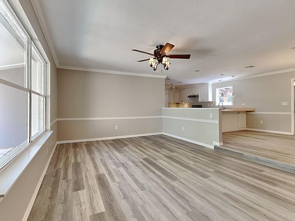 3rd image of 40 1st Court SW