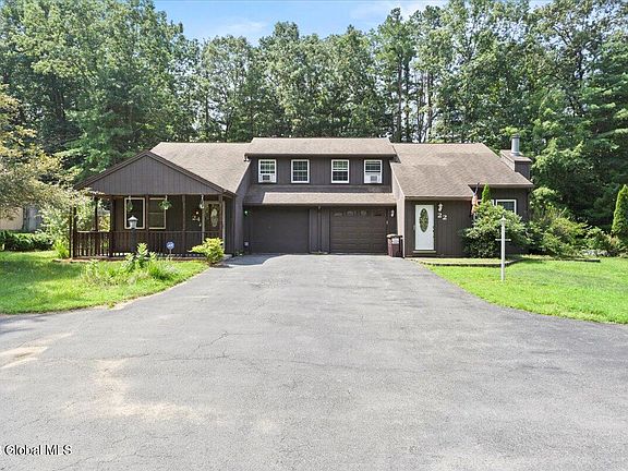3rd image of 24 Pepperbush Place