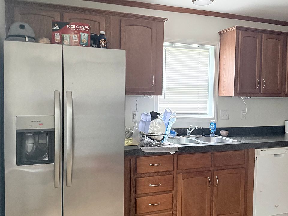 1st image of 1009 Market St