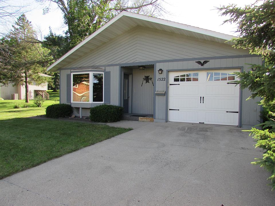 1st image of 1522 Falcon Dr