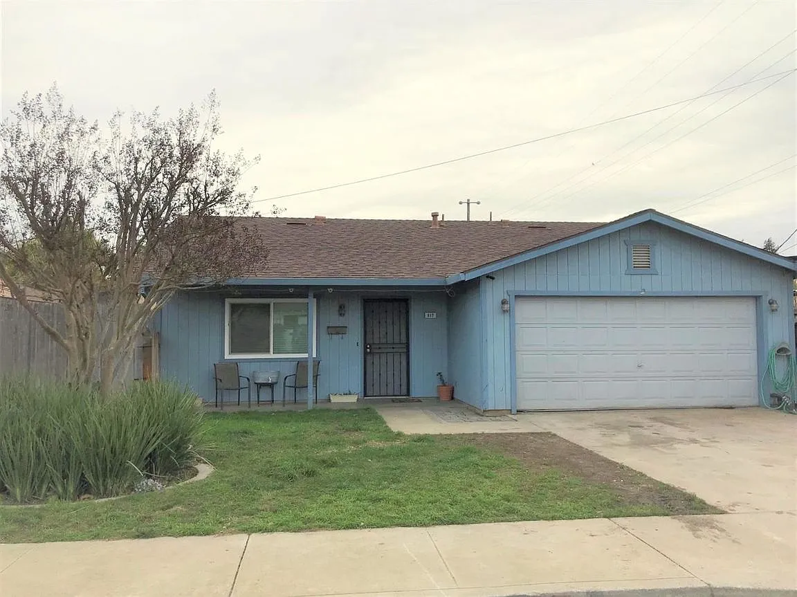 617 Pleasanton Pl photo 1