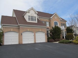 18458 Rim Rock Cir, Leesburg, VA 20176