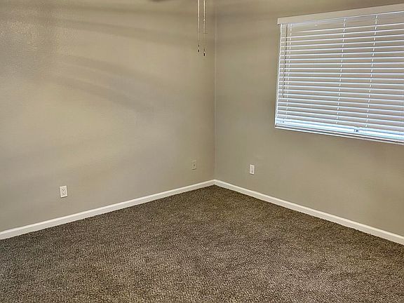 5th image of 5809 W WILSHIRE Drive