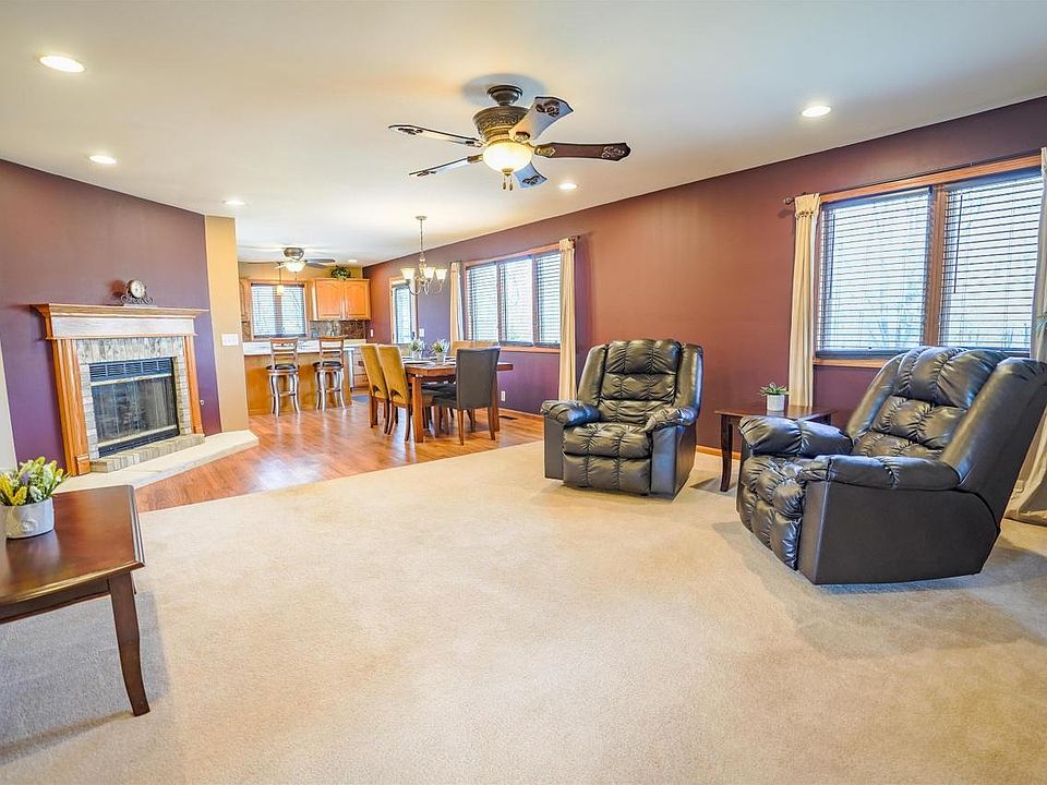 2nd image of 3210 Rosewood Blvd