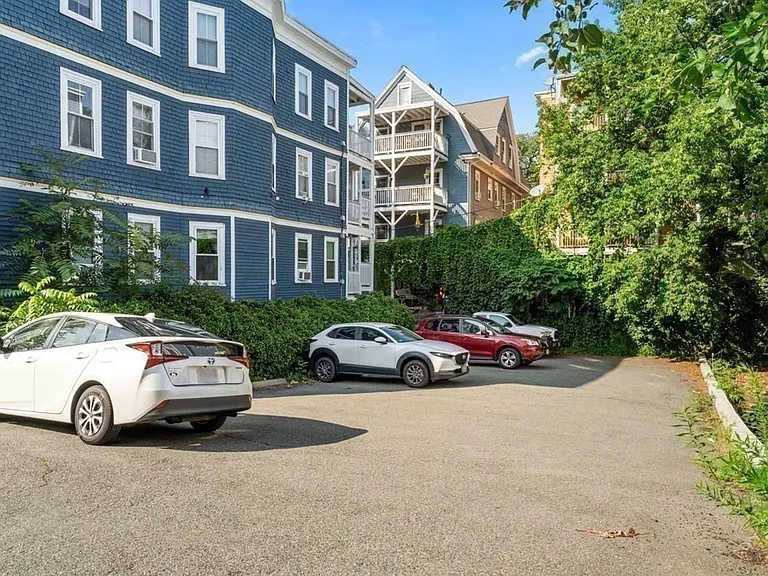 42-44 Woodlawn St #5 — Photo 26