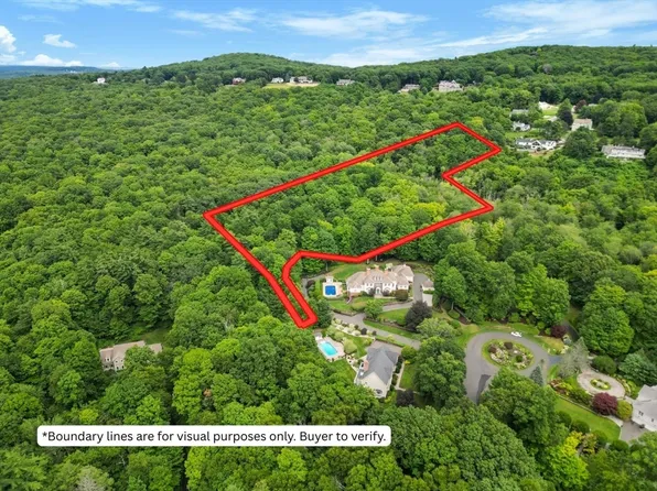4 Hilltop Park, Wilbraham, MA 01095