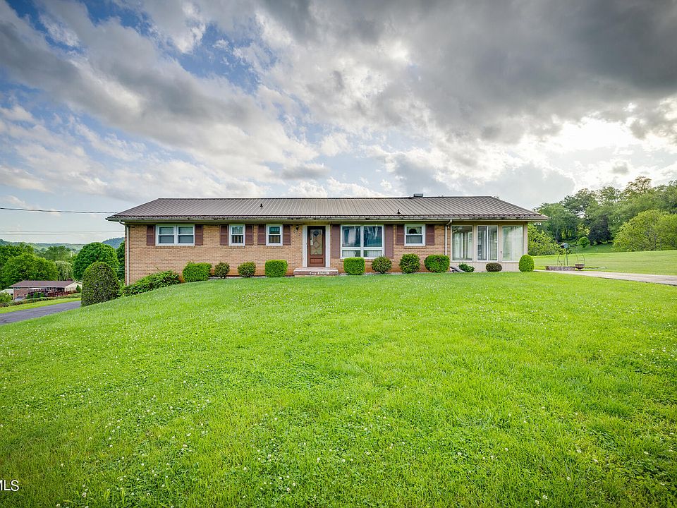1st image of 305 Stevenswood Dr