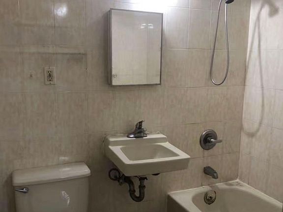 5th image of 30-49 Linden Pl #1