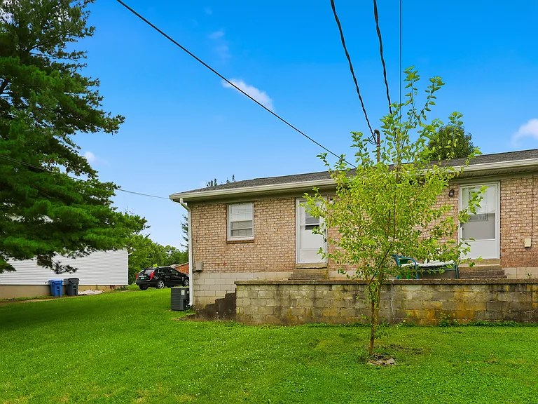 3215 Aqueduct Dr #B — Photo 24