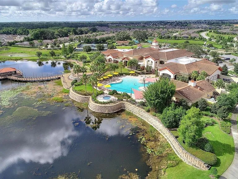 576 Cantabria Dr — Photo 48