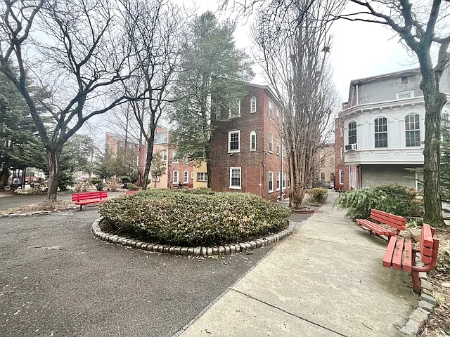 708 N Franklin St #3 — Photo 26