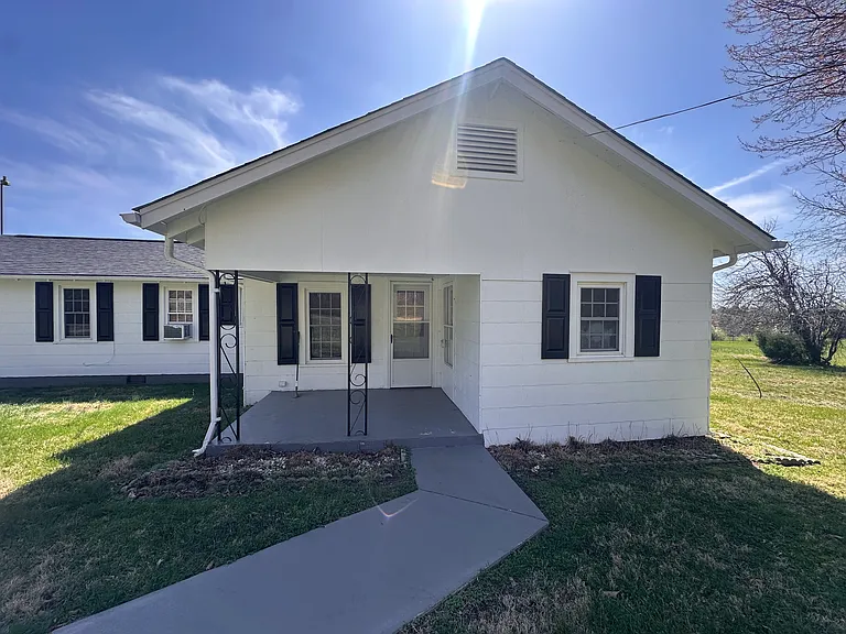 2976 Rock Creek Rd — Photo 4