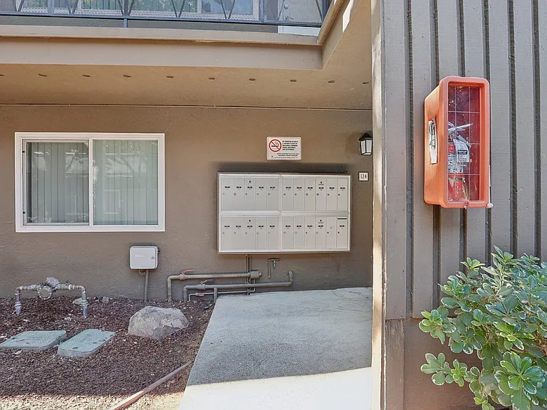 Carmel House — Photo 25