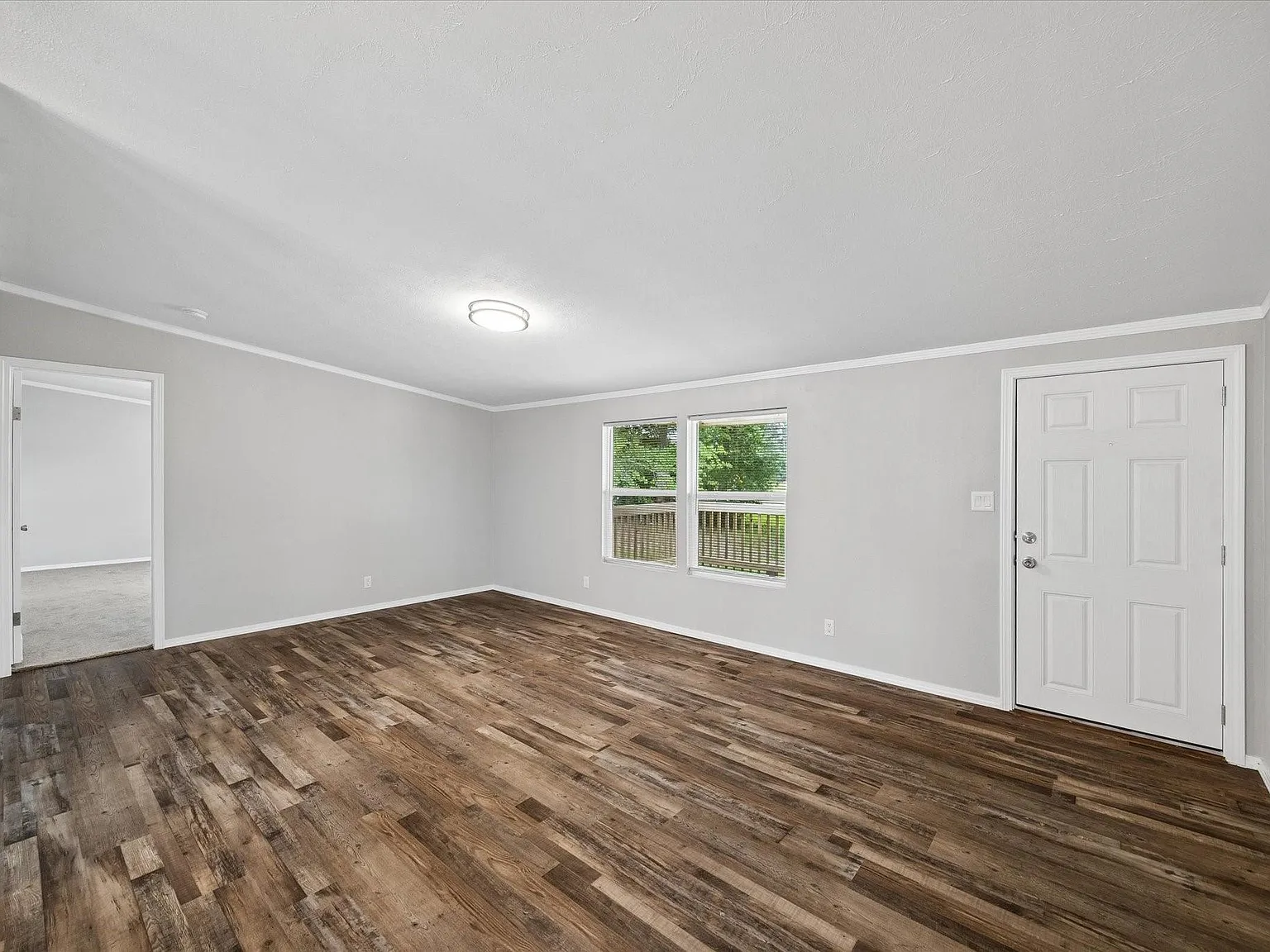 4 bed, 2.0 bath, 1500 sqft, $1,850 — Photo 4