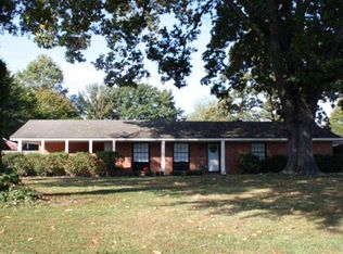 315 Oak Grove Dr, Grenada, MS 38901