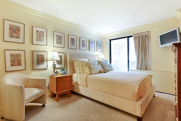 Sold by Corcoran | media 24