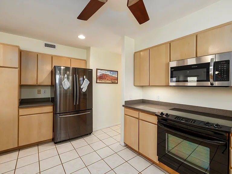 170 E Alulike St — Photo 4