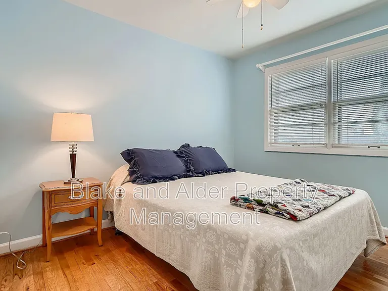 2727 NE 65th Ave — Photo 23