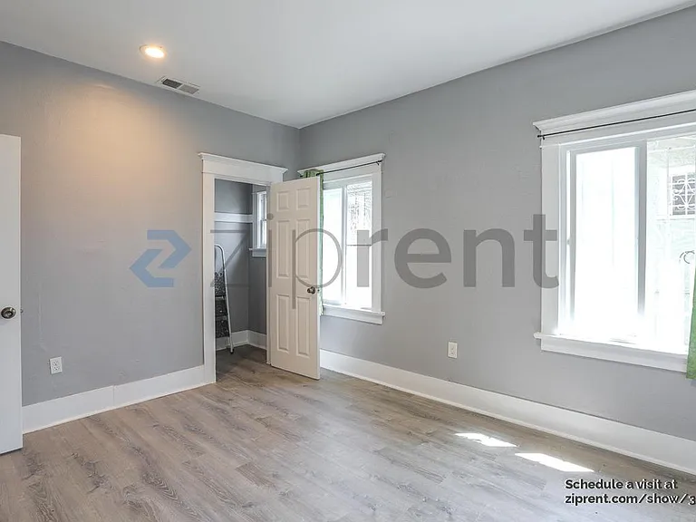 5001 S Budlong Ave — Photo 29