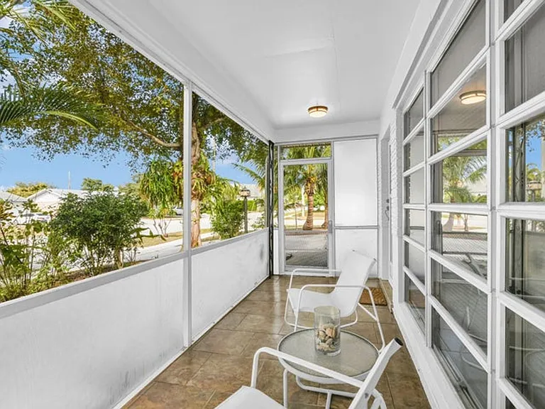 702 Sunset Dr — Photo 21