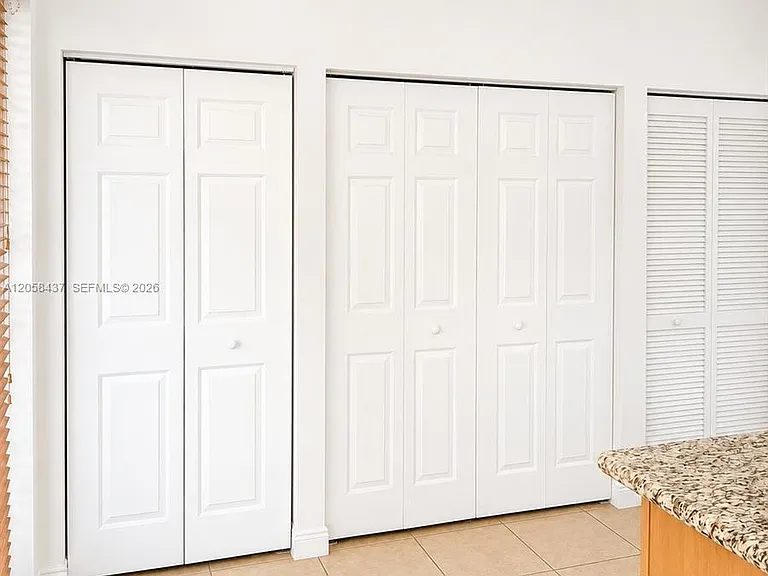 1101 SW 147th Ter #1101 — Photo 4