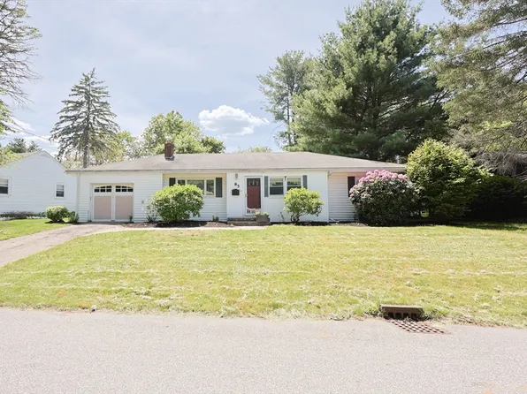 85 Woodland Dr, Framingham, MA 01701
