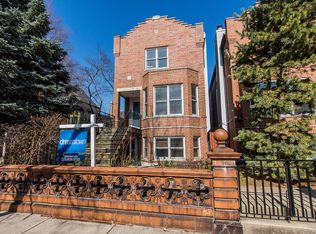 1042 W Oakdale Ave, Chicago, IL 60657