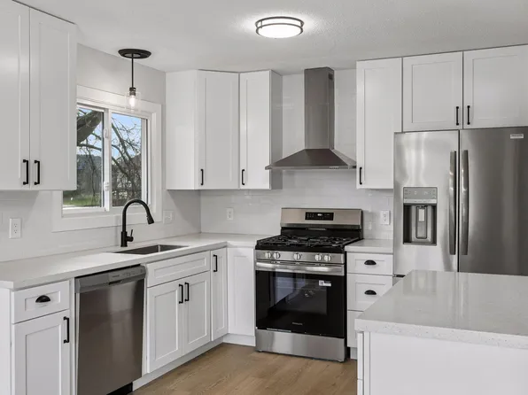 8708 64th Ave N, Brooklyn Park, MN 55428