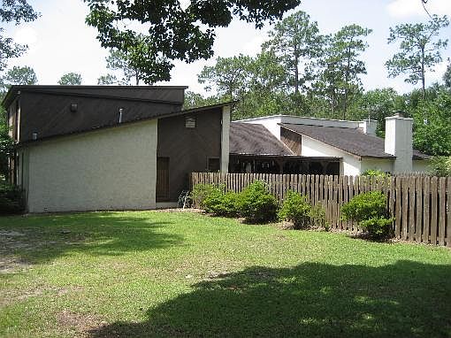 3rd image of 20202 SW Juniper Ave