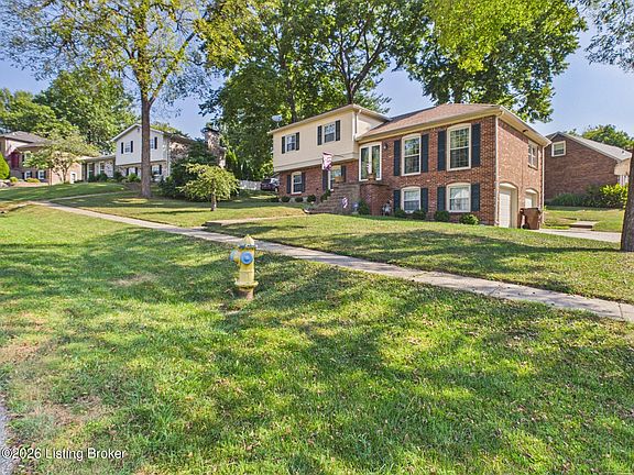3rd image of 7613 Charron Rd