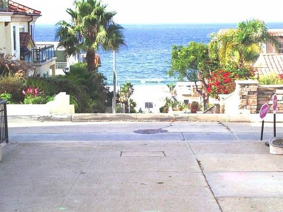 Walk Street View