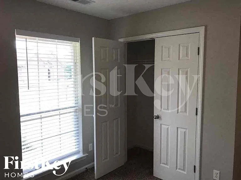 4248 Fieldstone Way — Photo 8