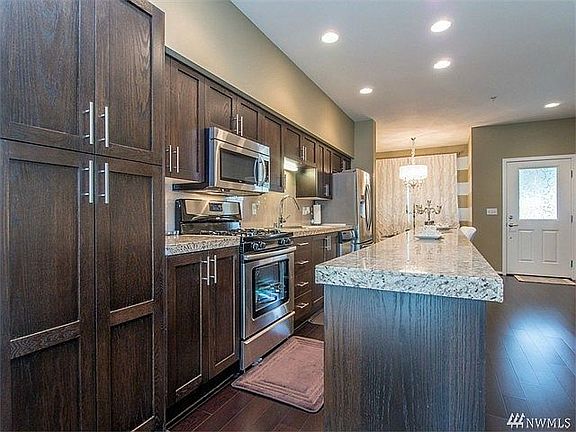 3rd image of 10458 157th Pl NE APT 102