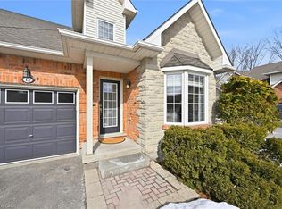 1275 Stephenson Dr #12, Burlington, ON L7S 2M2