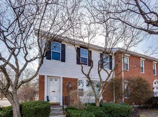 9011 Lincolnwood Dr, Evanston, IL 60203