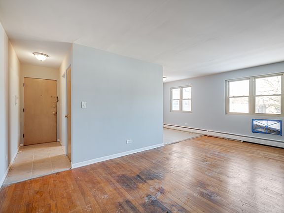 2nd image of 2422 W Berwyn Ave APT 308