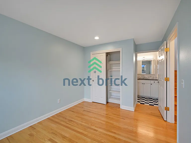 2841 Prosch Ave W #SEATTLE 2841 — Photo 11