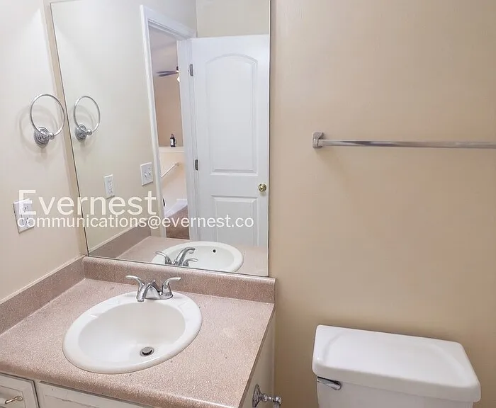 10718 Barberry Dr — Photo 22