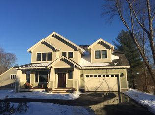 125 Gray St, Amherst, MA 01002