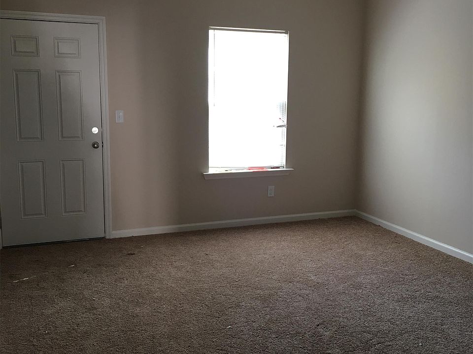 2nd image of 628 Glade Fern Way