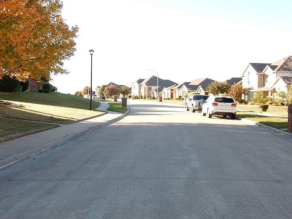 5th image of 1205 Devonshire Dr